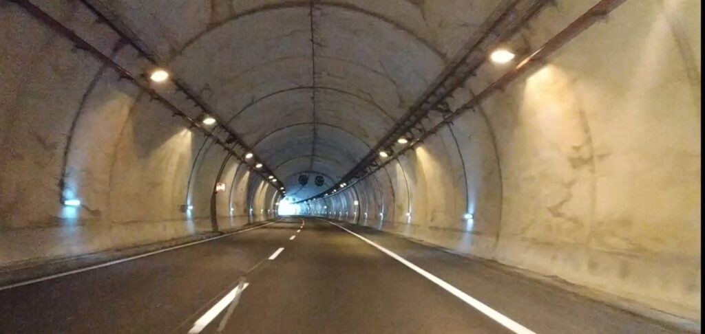 A-8 túnel de Teganzos
